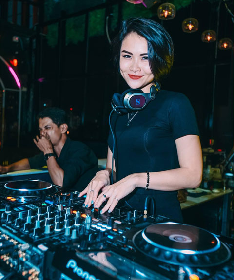 Hiện tại, Trà My  hài lòng với công việc của một DJ