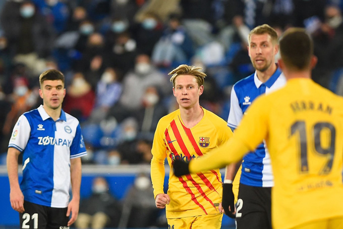 Torres kiến tạo cho De Jong ghi bàn duy nhất trận đấu Alaves vs Barca