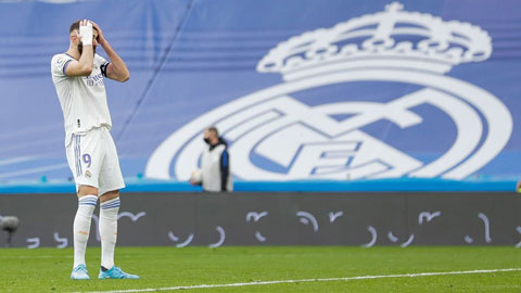 Benzema chấn thương ở trận hòa Elche và có thể lỡ trận làm khách PSG vào giữa tháng 2 tới 