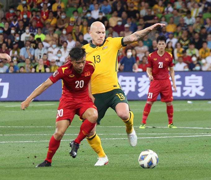 ĐT Việt Nam chơi khởi sắc hơn trong hiệp 2