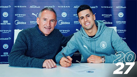 Man City ký hợp đồng mới với Cancelo đến năm 2027