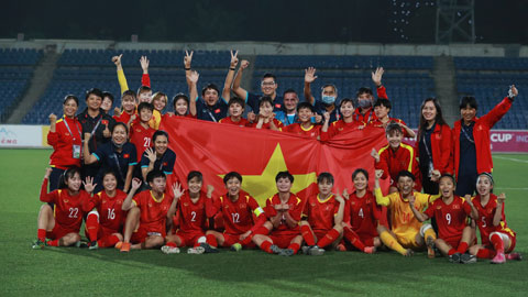 Niềm vui của thầy trò HLV Mai Đức Chung sau khi giành vé dự World Cup 2023