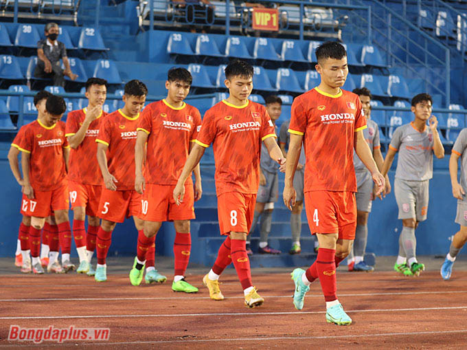 Đây là trận giao hữu đầu tiên của U23 Việt Nam trong chuyến tập huấn tại Bình Dương trước khi lên đường sang Campuchia để tham dự giải U23 Đông Nam Á. 