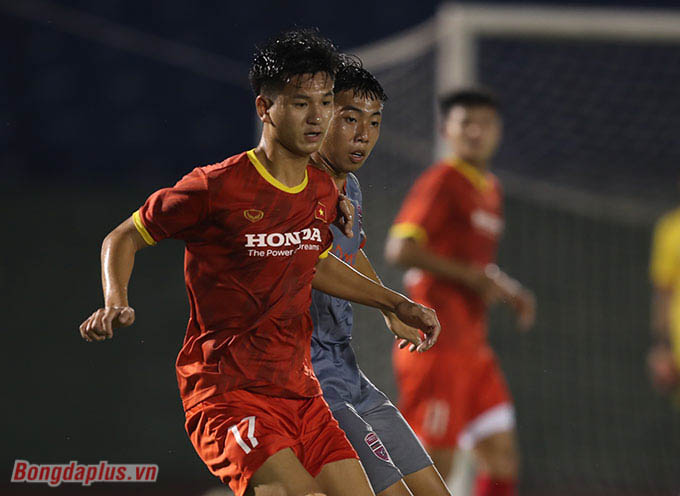 Theo kế hoạch, U23 Việt Nam sẽ còn 1 trận giao hữu với đội hạng Nhất Long An vào lú 16h00 ngày 10/2 tại sân Bình Dương trước khi lên đường sang Campuchia vào chiều 11/2. 