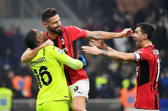 Giroud xuất sắc lập cú đúp giúp Milan đánh bại Lazio để vào bán kết Coppa Italia