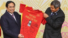 Thủ tướng Phạm Minh Chính gặp gỡ ĐT bóng đá nữ Việt Nam