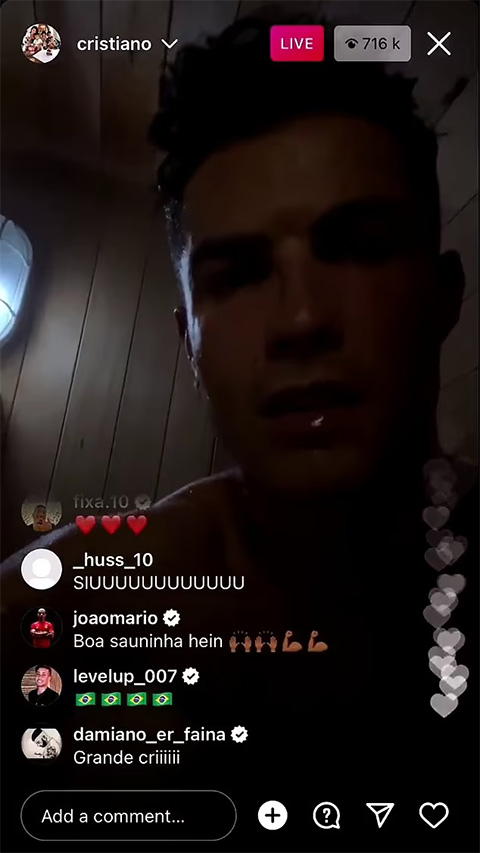 Ronaldo có vẻ không biết là mình đang Live