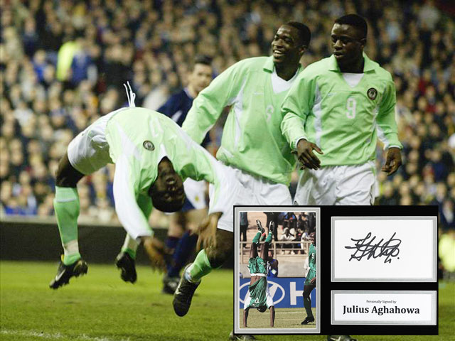 Julius Aghahowa và cú santo nổi tiếng tại World Cup 2002