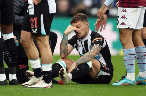 Trippier chấn thương sau trận thắng Aston Villa