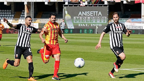 Soi kèo Benevento vs Ascoli, 00h30 ngày 17/2: Tài cả trận