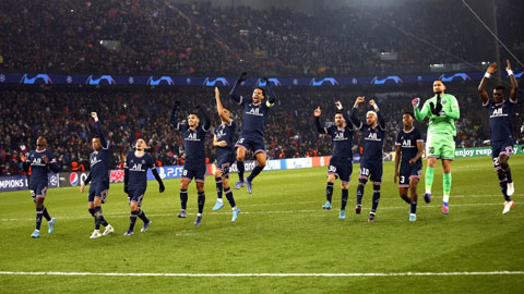 Các cầu thủ PSG ăn mừng chiến thắng trước Real