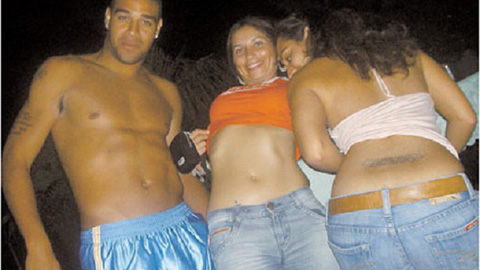 Adriano từng chi 4 tỷ VND để vui vẻ với 18 gái mại dâm
