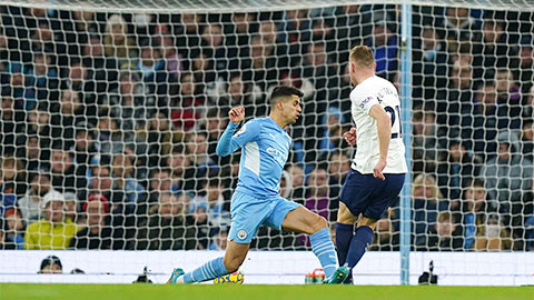Man City thua Tottenham 2-3: Tái sinh cuộc đua vô địch 