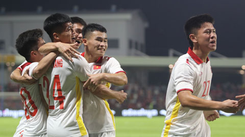 Cầu thủ U23 Việt Nam ăn mừng  chiến thắng ngày ra quân    	Ảnh: Phan Hồng