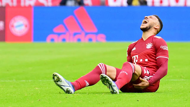 Bayern trả giá quá đắt khi Tolisso dính chấn thương khá nặng trong trận thắng Greuther Fuerth