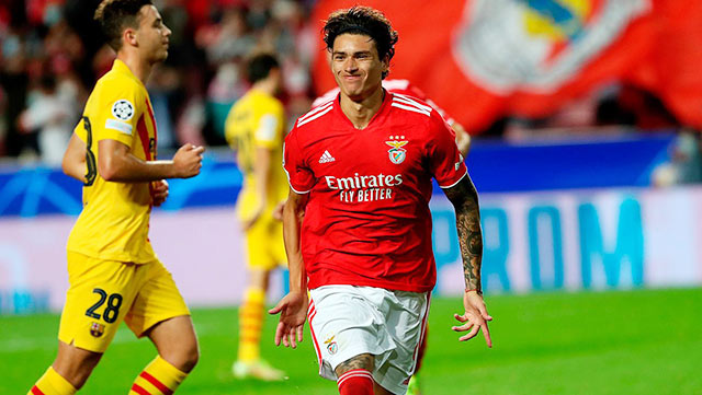 Nunez ăn mừng trong màu áo Benfica