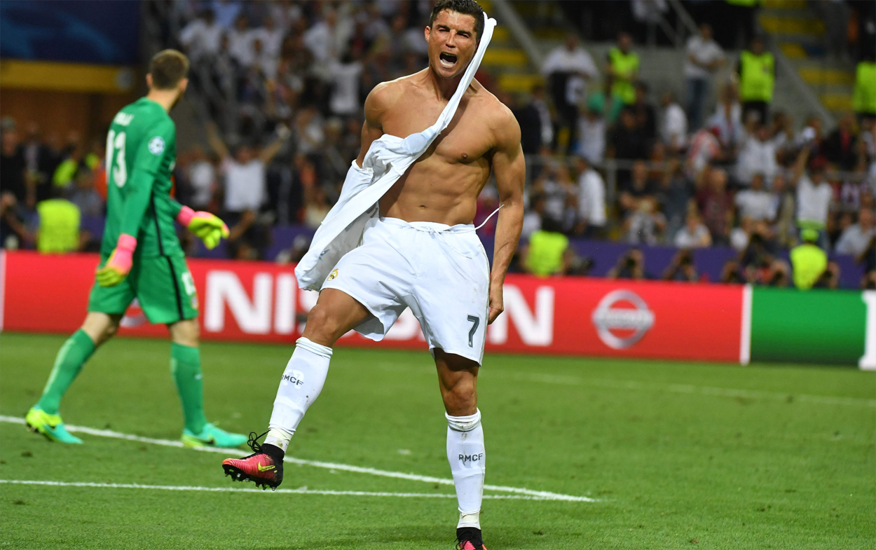 Màn xé áo ăn mừng của Ronaldo tại trận chung kết Champions League năm 2016 khiến ATM căm tức