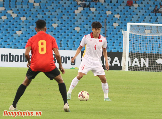 U23 Việt Nam nỗ lực tấn công U23 Timor Leste - Ảnh: Phan Hồng 