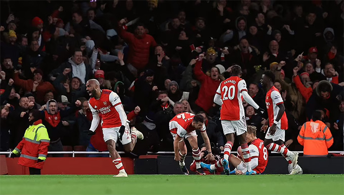 Arsenal rộng cửa Top 4