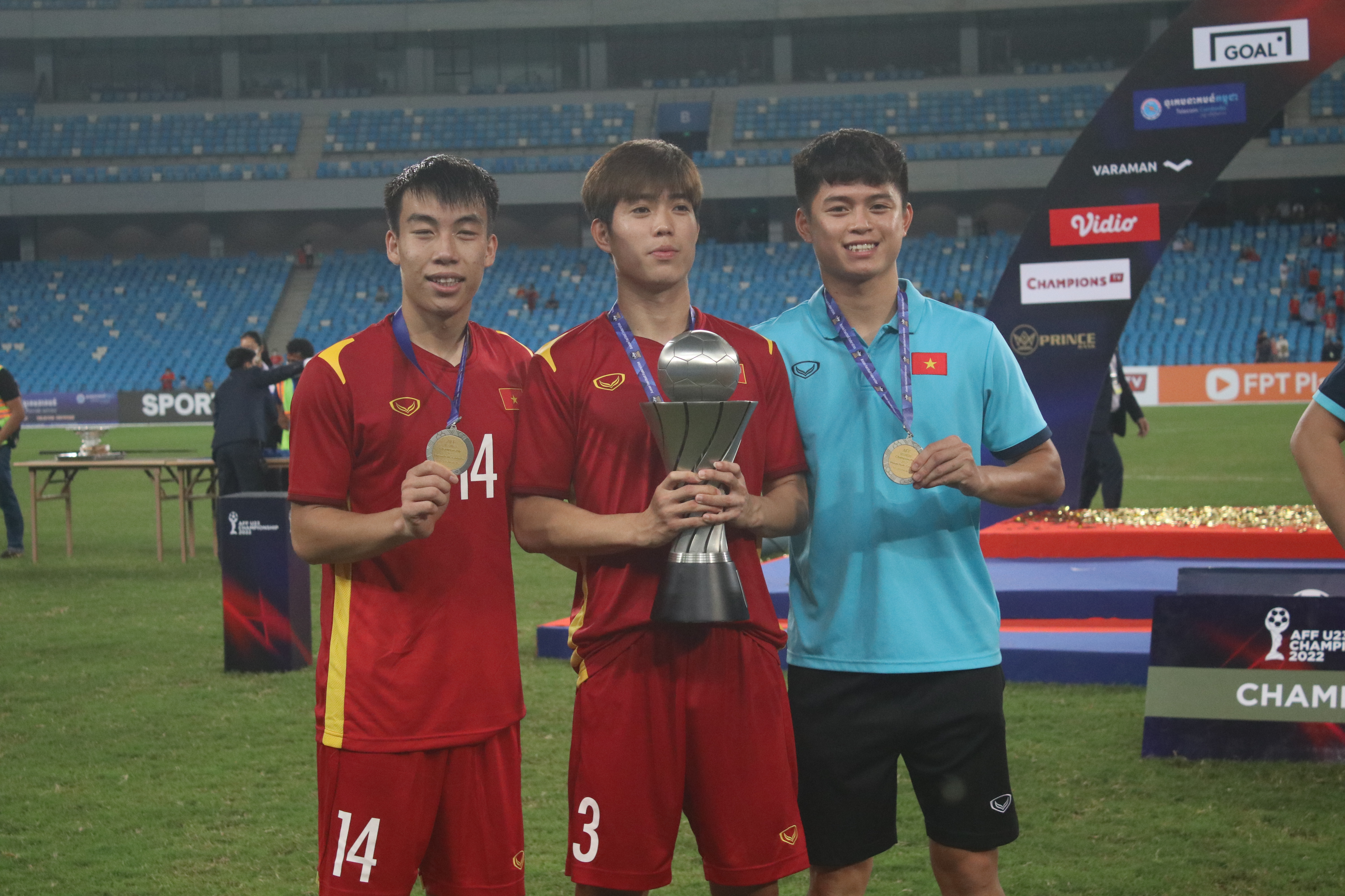 Các cầu thủ U23 Việt Nam vượt qua hàng loạt khó khăn để lên ngôi vô địch Đông Nam Á - Ảnh: Phan Hồng 