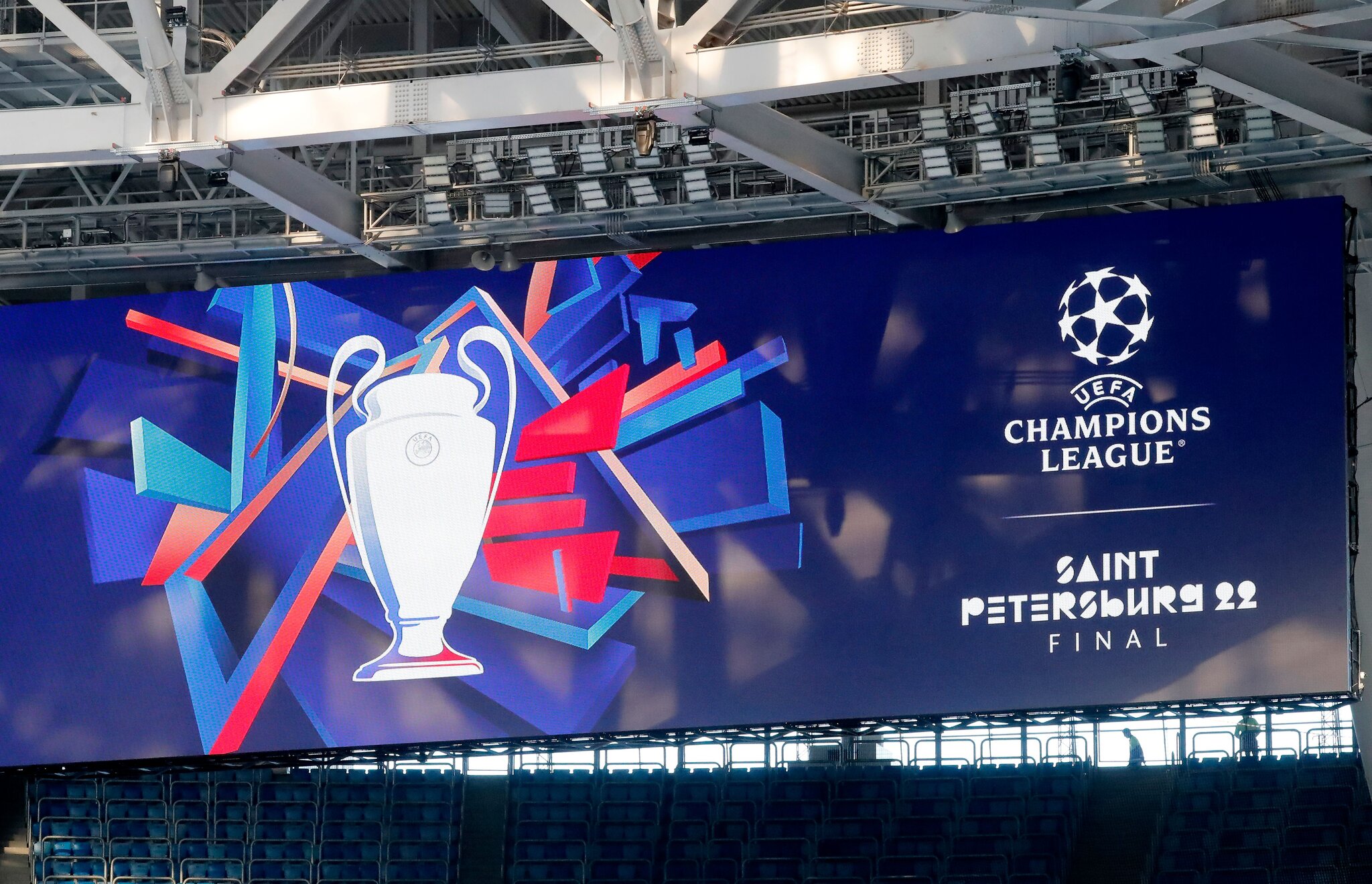 Hiện tại, mới chỉ có trận chung kết Champions League mùa này bị chuyển từ St Peterburg sang Paris