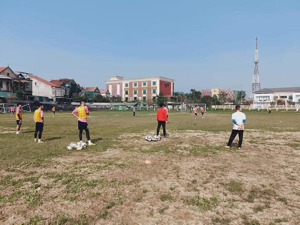 Sân tập của HL Hà Tĩnh trước trận gặp HAGL 