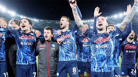Napoli lên ngôi đầu Serie A xứng đáng