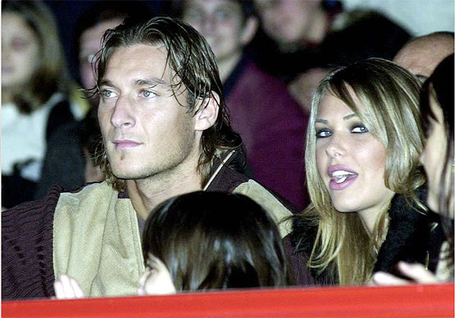 Totti và Ilary lần đầu tiên lộ diện trước truyền thông năm 2003