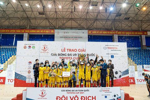 Giải bóng đá U9 toàn quốc Toyota Cup 2021 khép lại với “tân vương” là các “cầu thủ nhí” U9 Sông Lam Nghệ An