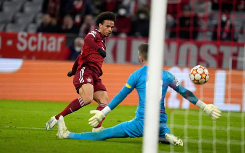 Sane ghi 1 bàn và kiến tạo 2 bàn giúp Bayern đè bẹp Salzburg tới 7-1