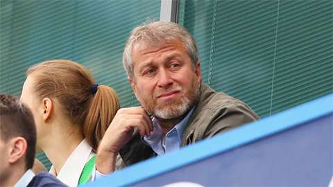 Abramovich bị đóng băng tài sản, không thể bán Chelsea