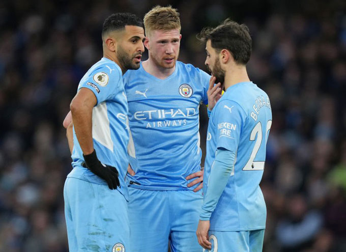 Các chân chuyền thượng hạng như Mahrez, De Bruyne hay Bernardo đang thiếu một trung phong để cụ thể hóa các cơ hội mà họ tạo ra