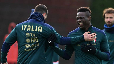 ĐT Italia triệu tập đá play-off World Cup 2022: Gạch tên Balotelli
