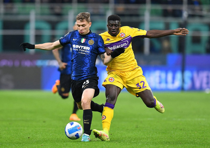 Inter sảy chân trước Fiorentina