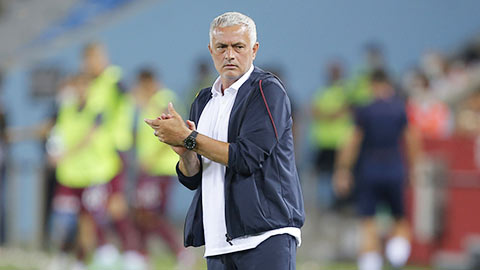 AS Roma trưởng thành dưới 'bàn tay sắt' của Mourinho