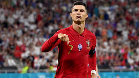 Bồ Đào Nha không dùng Ronaldo? Thôi xin!