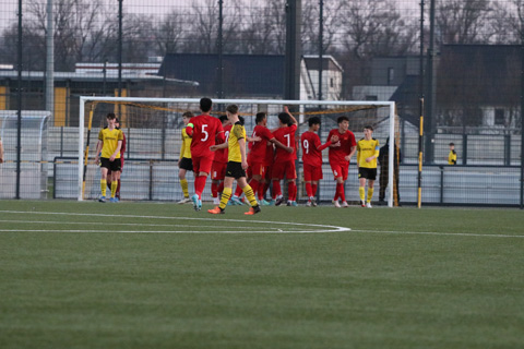 Đội tuyển Việt Nam thi đấu khởi sắc trước U16 Dortmund