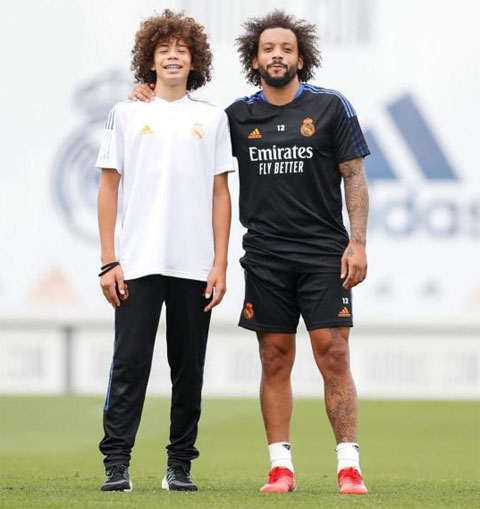 Marcelo và con trai Enzo Alves 