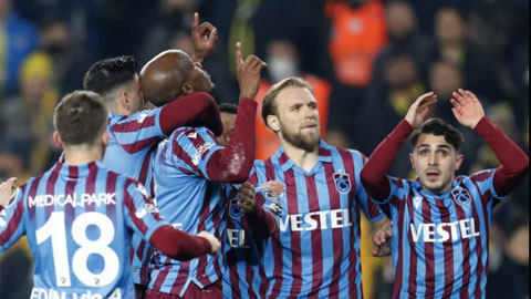 Soi kèo Trabzonspor vs Besiktas, 00h30 ngày 4/4: Trabzonspor thắng kèo châu Á