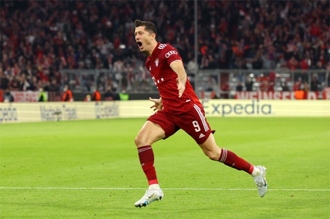 Lewandowski ghi bàn mở tỷ số cho Bayern