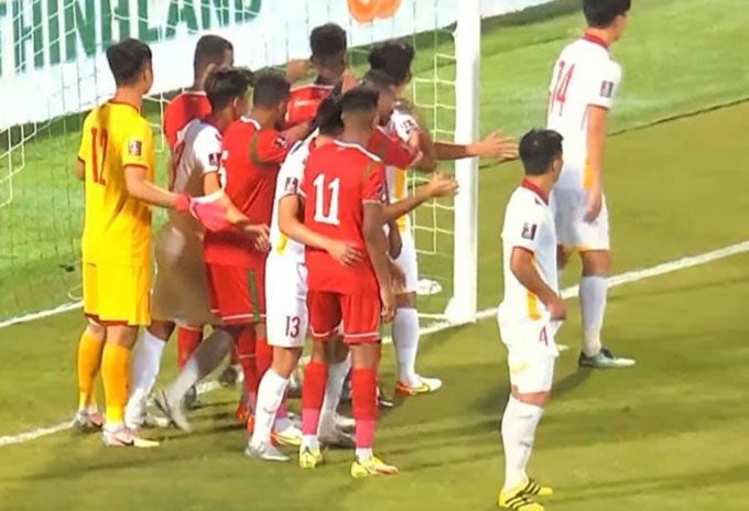 Văn Toản có thêm bài học sau trận đấu đẳng cấp với Oman ở vòng loại thứ 3 World Cúp 2022