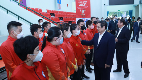 Thủ tướng Chính phủ Phạm Minh Chính thăm và động viên Đoàn thể thao Việt Nam