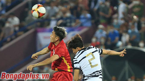 HLV Park Hang Seo phủ nhận U23 Việt Nam yếu bóng bổng