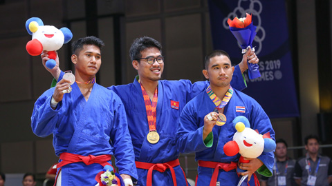 Bùi Minh Quân (giữa) là niềm hy vọng của kurash Việt Nam tại SEA Games 31