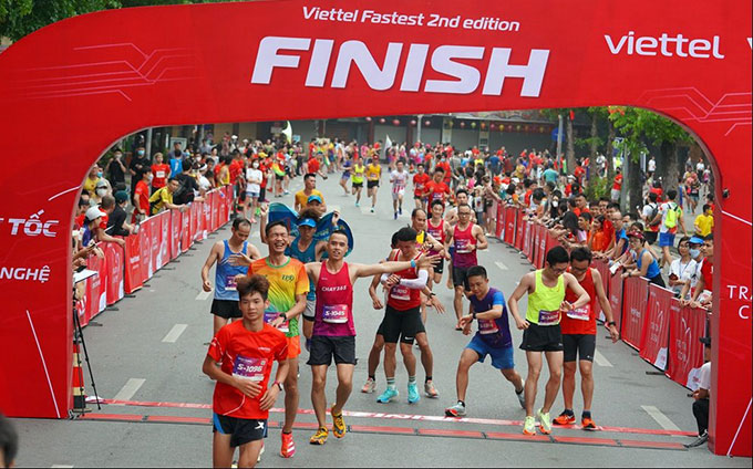  Viettel Fastest là giải chạy Việt dã 1 cự ly (10km) đầu tiên tại Việt Nam dành cho 3 đối tượng: Chuyên nghiệp, Bán chuyên và Người mới chạy.
