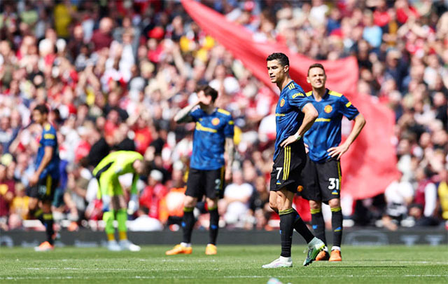 Trận thua Arsenal gần như đóng sập cánh cửa vào Top 4 của Man United