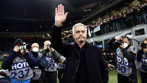 Mourinho và Roma tạm biệt Top 4