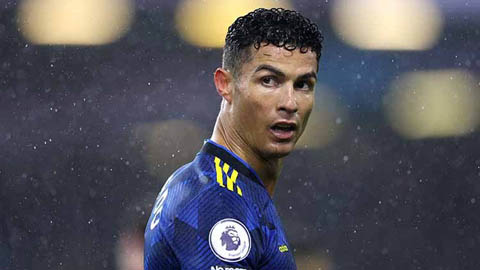 Van Basten: 'Ten Hag không có lý do để loại Ronaldo khỏi Man United'