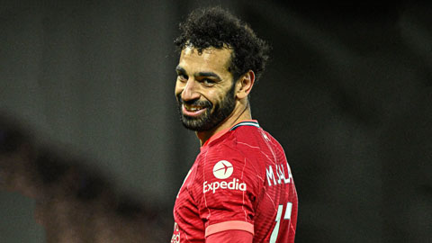 Không ghi bàn, Salah chuyển sang kiến tạo cú ăn 4 cho Liverpool