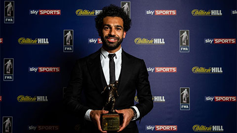 Đánh bại De Bruyne, Salah giành giải cầu thủ hay nhất Ngoại hạng Anh 2021/22